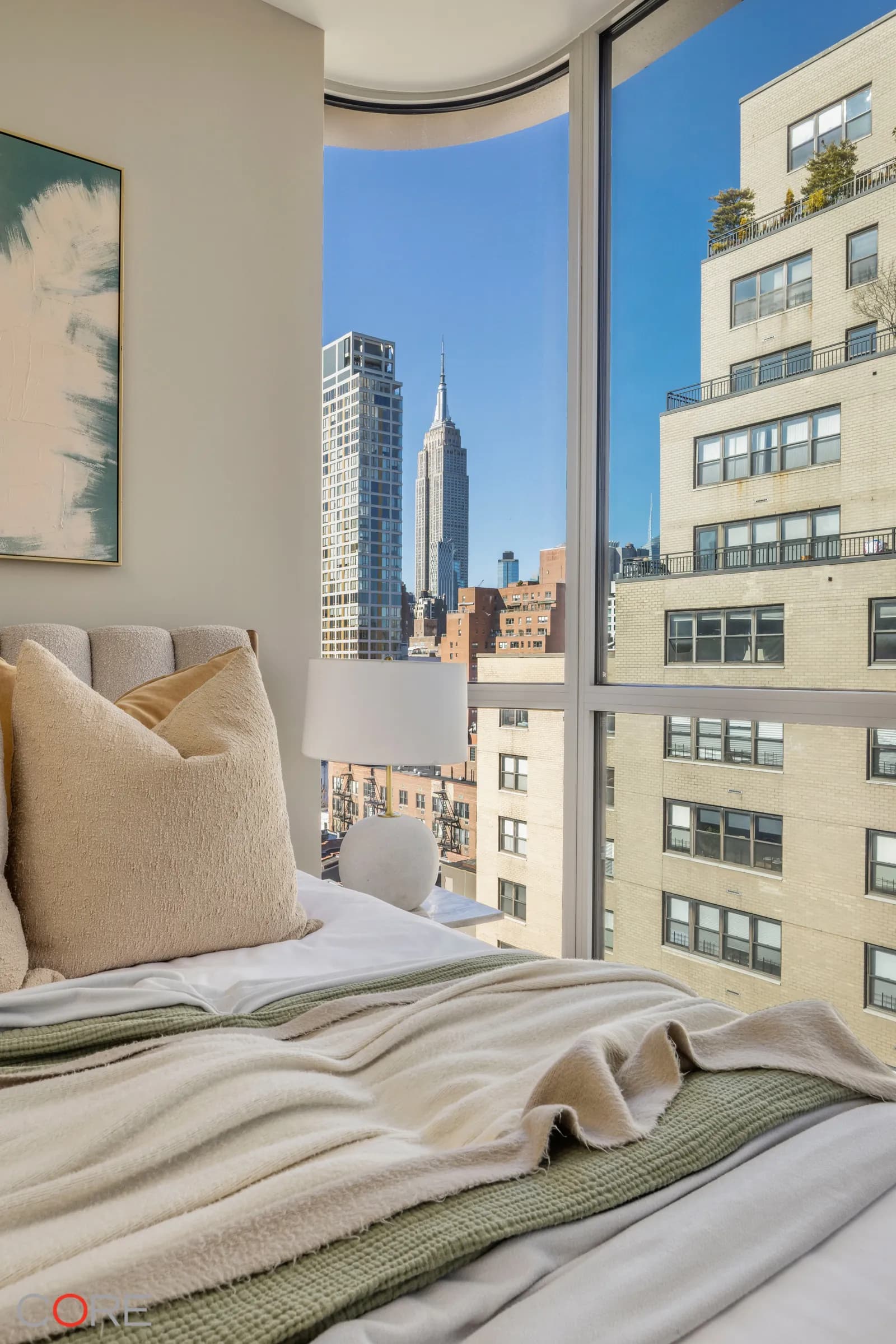 250 E 25th St Residence PHB