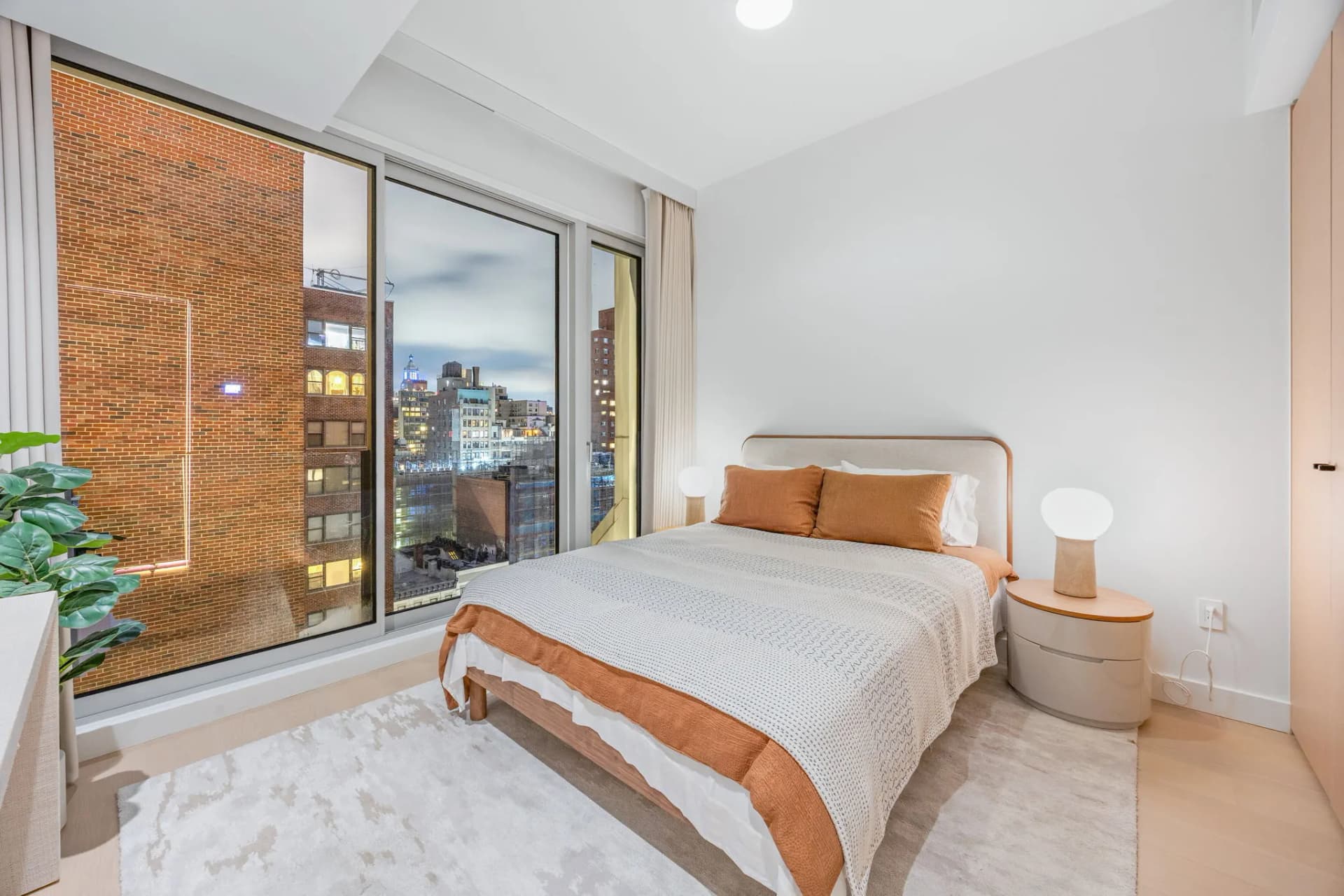 250 E 25th St Residence PHC