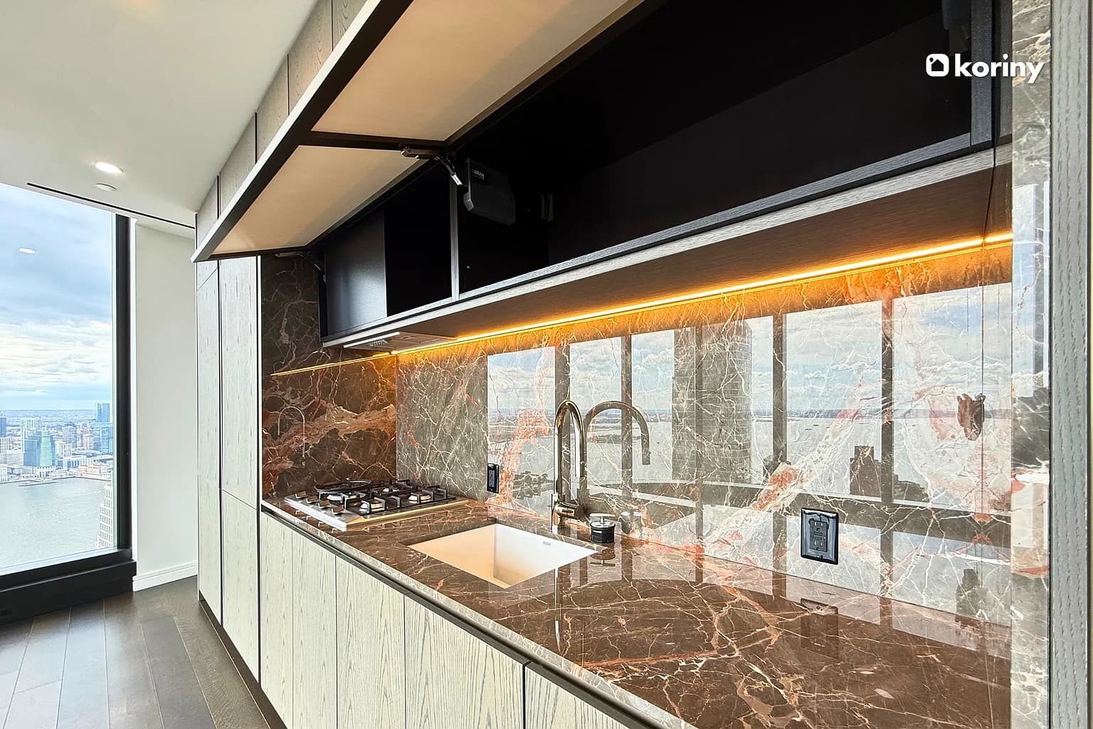125 Greenwich St — Residence 72D