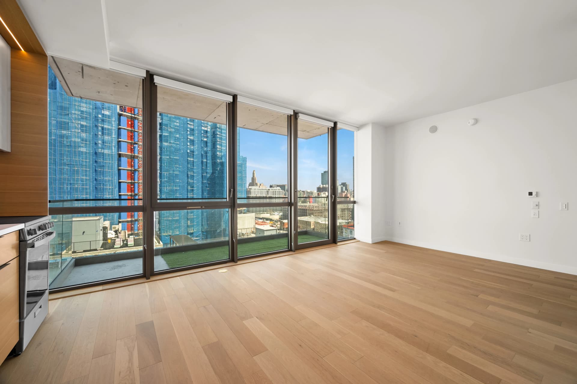 395 Carroll St — Residence 1206
